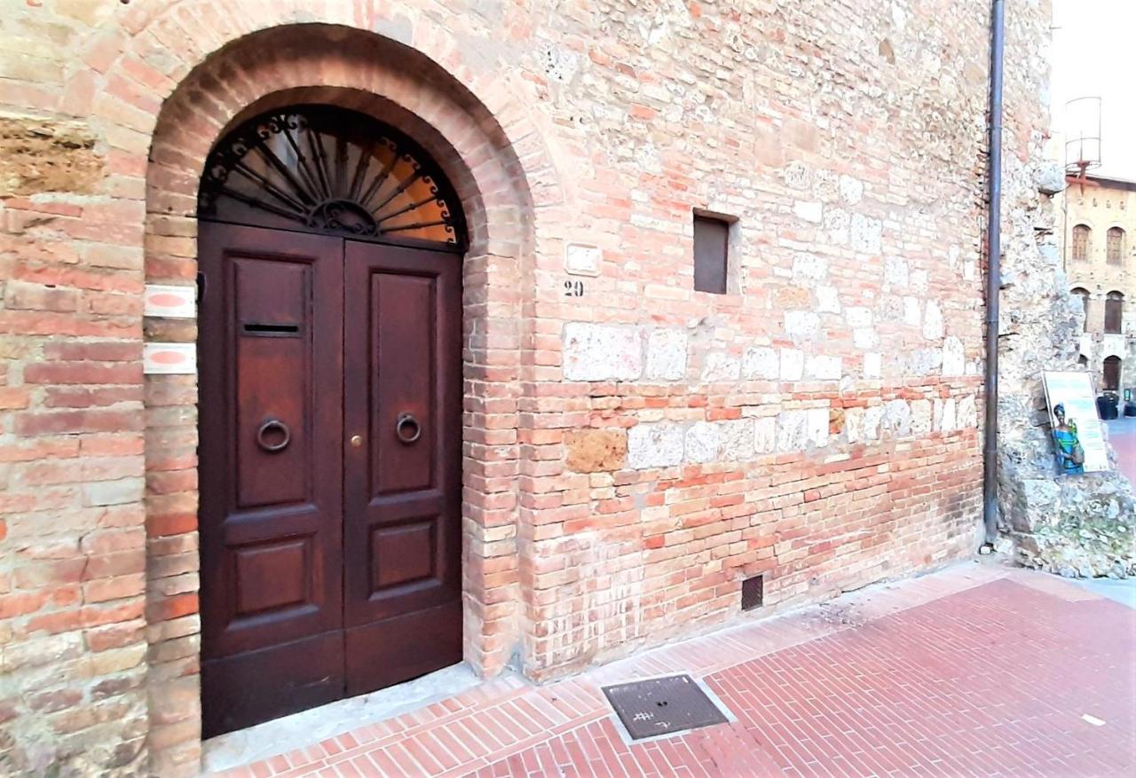 Sangi Studio Apartment - With Amazing View Of The Duomo San Gimignano Exterior photo